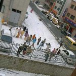 초딩과 <b>중딩</b>과의 눈싸움