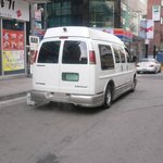 이동건, 신사동 거리에서 담배물고 <b>사인</b>하는 모습 직찍!!