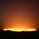 50년동안 불타고 있는 <b>사막</b>의 불구덩이!!