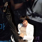 박건형 발차기 하는 <b>표정</b>..장난 아니다~