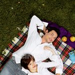임수정, 황정민 피크닉 화보, 흰<b>남방</b> 예쁘군
