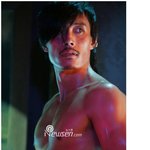 얼굴도 훈훈한데 <b>상체</b>의 근육이 잘 잡힌 남자 연예인들