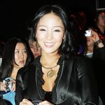 유니 미니스컷 입고 <b>무방비</b>상태...^^