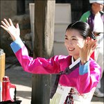 의상비만 1억원대라는 고운 <b>자태</b>의 하지원