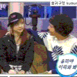 <b>아유미</b> 방송중 치마속