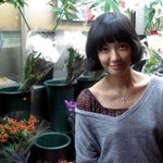 손태영 최근 직찍! 어깨에 몸빼<b>바지</b> 걸치는 스타일?