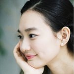 신민아 최근 <b>모습</b>, 피부가 투명 그 <b>자체</b>! 완전 우유빛