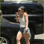 브리트니~~깜찍하게 인사??~튼실한 저 허벅지