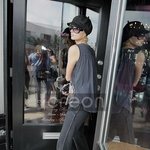 패리스 힐튼, 인터넷 공동구매 한듯한 <b>저</b> <b>옷</b>이 샤넬?;