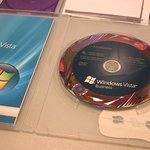 비스타 dvd 표면에 숨은 세 사람은 누구인가?