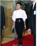 어제 모습드러낸 하지원, <b>굉장</b>한 개미 허리!