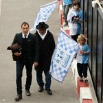 <b>주드</b>로 일가 삼대가 함께 칼링컵 결승 보러 가는 모습