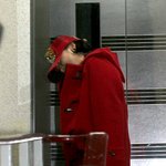 결혼 앞둔 전도연 비밀결혼-철통경호 속 파파라치 사진!