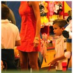 아빠처럼 닭<b>벼슬</b> 머리한 로미오 베컴, 훈훈하네~