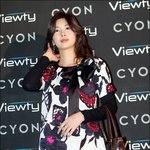 휴대폰 <b>런칭</b> 행사에 온 스타들, 박솔미는 살찐건가?