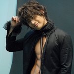 손호영<b>god</b>때는 잊어라,발성법 바꾸고 섹시복근자랑