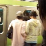 김지우-<b>손호영</b> 일본 지하철에서 데이트 하는 직찍