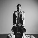 올랜도 블룸 새로운 분위기의 화보