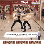 이건 실제상황~ 사람만한 장난감들이 움직인다ㅋ