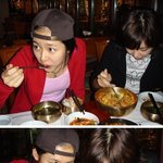 밥도 잘 먹는 손예진, 벌써 <b>한</b> 공기 <b>반</b> 째?