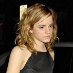 엠마 왓슨 생일파티 가는길...<b>도도</b>한건지 화가난건지..;;