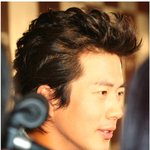 [<b>권상우</b>] 최근 직찍, 부푼 앞머리 눈에 띄네