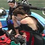 스쿠버 복장의 예진! 뒤태가 섹시한걸~ <b>반면</b> 효리굴욕