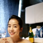 <b>스파</b> 즐기는 파티컬 한지민, 첫 사진 3초 노현정-_-