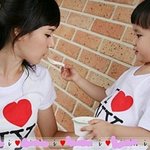 가족티 맞춰 입은 <b>안정환</b> 가족