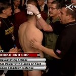 크로캅의 <b>절묘</b>한 누드