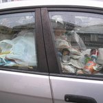 <b>차야</b> 쓰레기통이야? 더러운 자동차