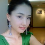 초록 원피스 입은 공현주, <b>와우</b> 럭셔리함이 철철~