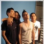 윤도현, 헤어스타일 파격 변신 '양파? 닭벼슬?'