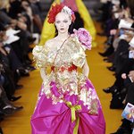 더욱 화려해진 christian lacroix 2008 <b>콜렉션</b>