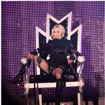 50살의 나이로 봉춤을 추는 마돈나, 좀 많이 야해~