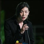 커프의 김재욱 머리부터 <b>손톱</b>까지 올 블랙~
