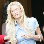 패리스 힐튼 치<b>맛</b> <b>속</b> 하얀팬티 노출~!!