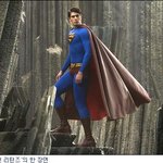 '슈퍼맨 리턴즈' 제작진, 성기 큰 새 슈퍼맨에 '<b>골치</b>'