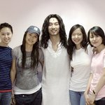 <b>교주</b>님(?)이종혁과 꽃미녀스타들.....;;;