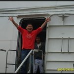 <b>독도</b> 간 신지, 군인들이 더 좋아라하네~!