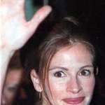 <b>줄리아</b> 로버츠 겨드랑이털을 제대로 관리하지 않았네요ㅋㅋ