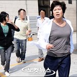 故<b>안재환</b> 사망소식에 병원 앞에서 주저앉아버린 최진실