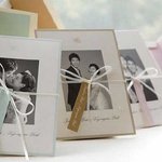 박경림 <b>청첩장</b> 공개…세가지 골라받는 재미?