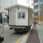 <b>집</b> 통째로 이사가<b>네</b>..