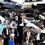 버려진 쓰레기 <b>더미</b>에서 쓰레기로 연주를?