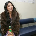 <b>오윤아</b>의 험한 다리.. 관리좀 하지..