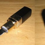 <b>루즈</b>를 열었다니 호신용 칼이 나온다!