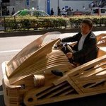 시선 확~ 사로잡는 <b>나무</b>로 만든 자동차!