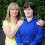 생일선물로 영국에서 최연소로 성전환 수술 받는 <b>사라</b>!