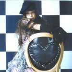 일본학생들이 제일 닮고 싶다는 <b>나미</b>에 아무로 vivi 9월호